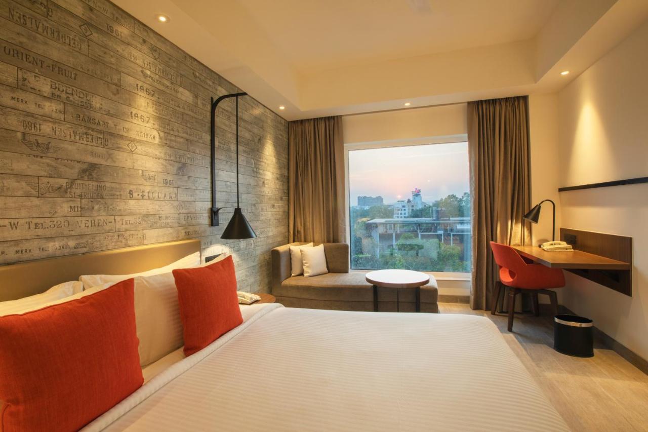 Lemon Tree Premier City Center Пуна Экстерьер фото