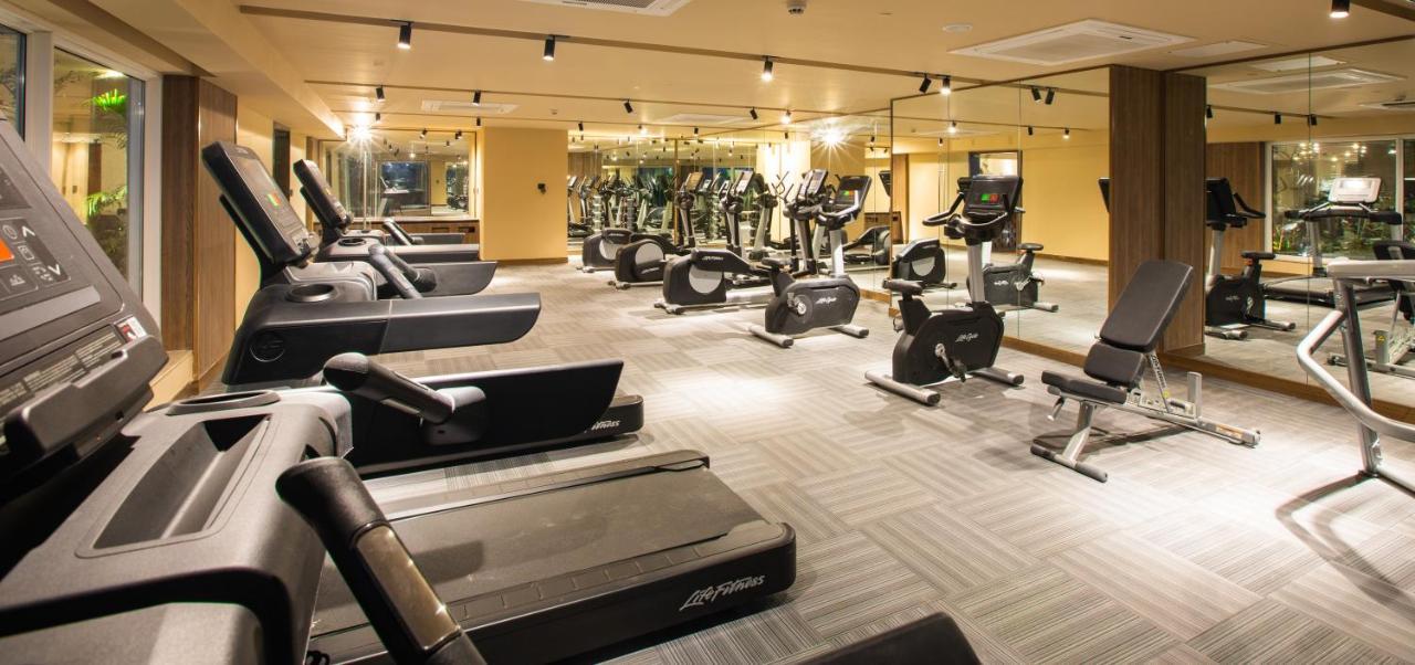 Lemon Tree Premier City Center Пуна Экстерьер фото