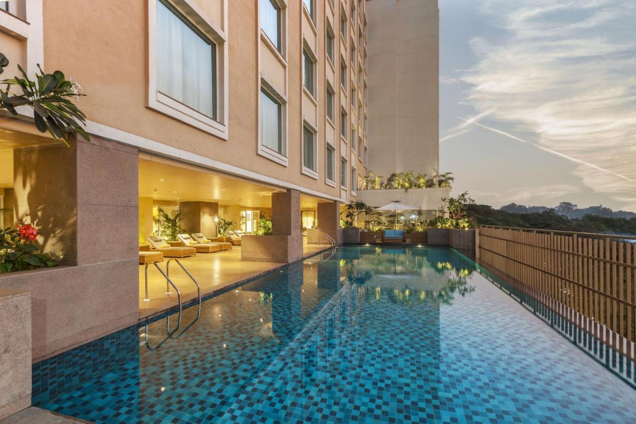 Lemon Tree Premier City Center Пуна Экстерьер фото