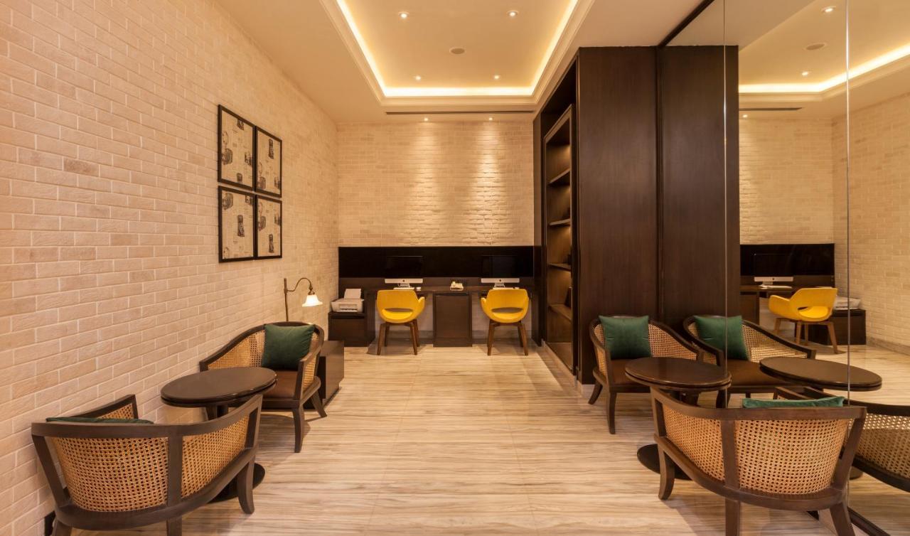 Lemon Tree Premier City Center Пуна Экстерьер фото